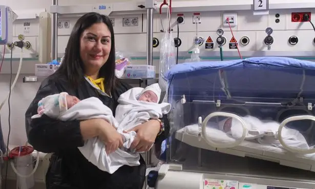 Yenidoğan hemşiresi 27 haftalıkken doğurdu: Onları meslektaşlarıma ve doktorlara güvenle emanet ettim